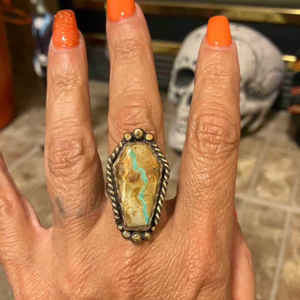 Royston Ribbon Coffin Ring size 8